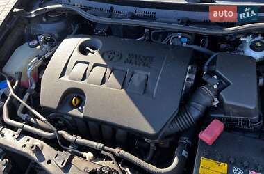 Хэтчбек Toyota Corolla 2017 в Ровно