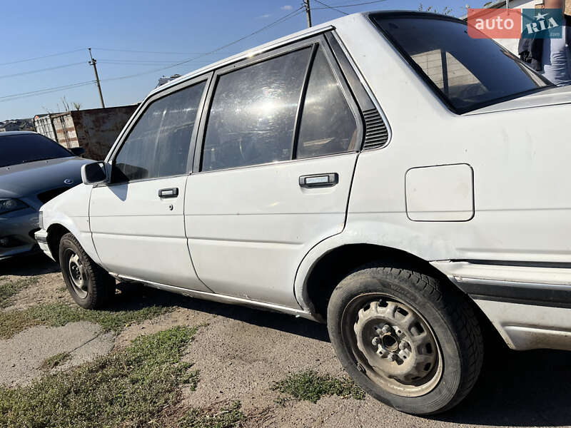 Седан Toyota Corolla 1987 в Одессе