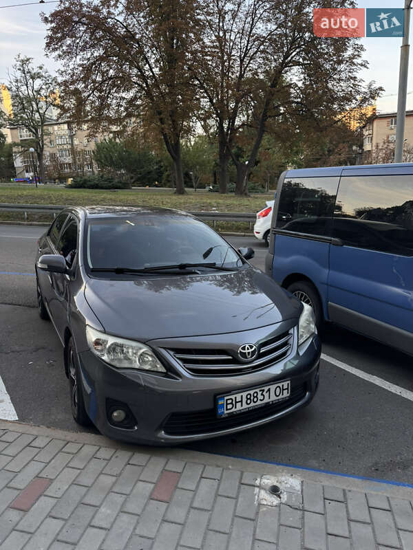 Седан Toyota Corolla 2010 в 