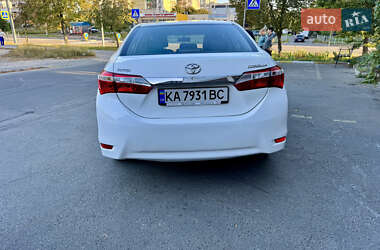 Седан Toyota Corolla 2016 в 