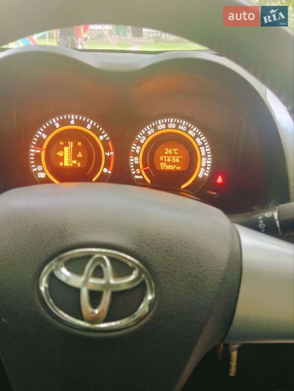 Седан Toyota Corolla 2011 в Конотопе