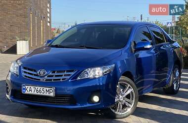 Седан Toyota Corolla 2011 в 