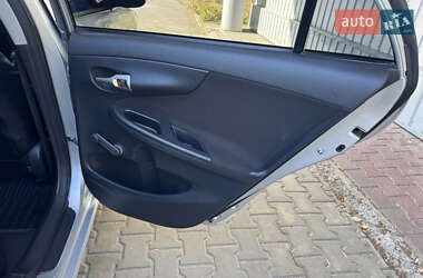 Седан Toyota Corolla 2012 в 
