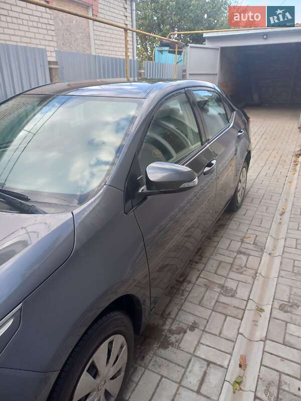 Седан Toyota Corolla 2013 в Херсоне
