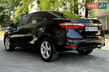 Седан Toyota Corolla 2014 в 