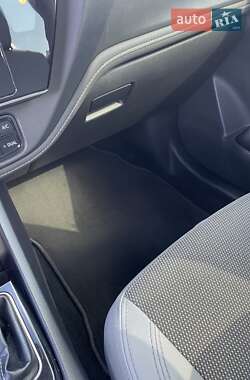 Седан Toyota Corolla 2017 в 