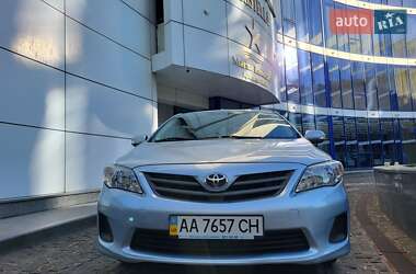 Седан Toyota Corolla 2011 в 