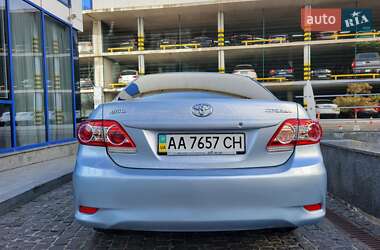 Седан Toyota Corolla 2011 в 