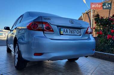 Седан Toyota Corolla 2011 в 