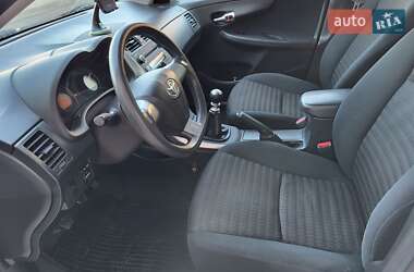 Седан Toyota Corolla 2011 в 