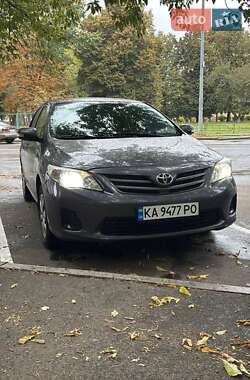 Седан Toyota Corolla 2011 в Киеве
