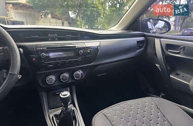 Седан Toyota Corolla 2014 в 