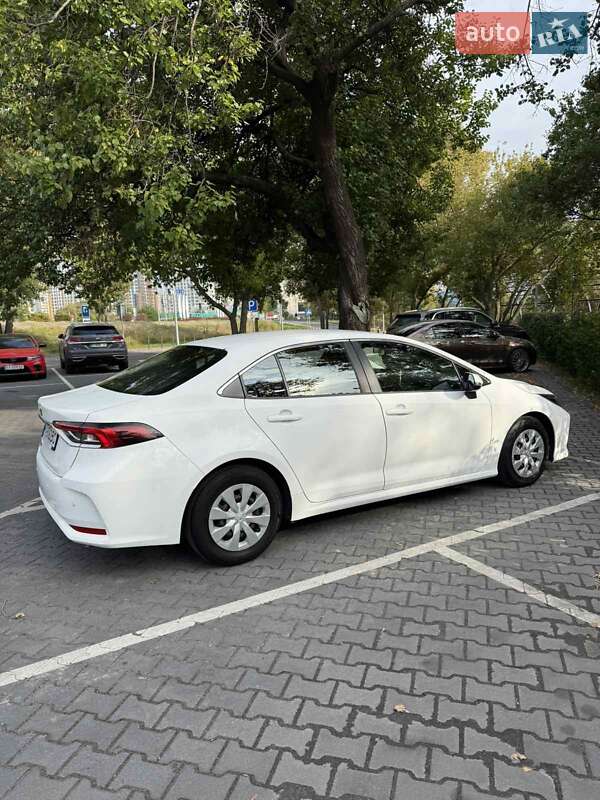 Седан Toyota Corolla 2020 в Киеве