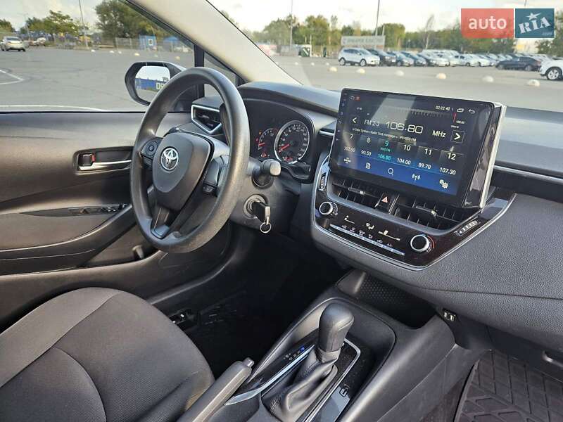 Седан Toyota Corolla 2019 в Днепре