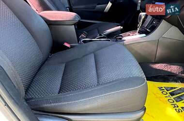 Седан Toyota Corolla 2013 в 