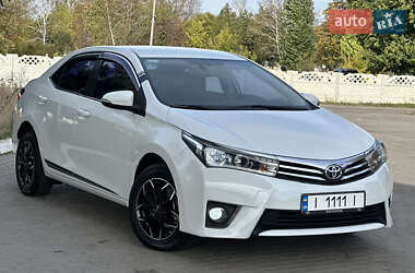 Седан Toyota Corolla 2013 в Павлограді