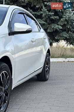 Седан Toyota Corolla 2013 в 