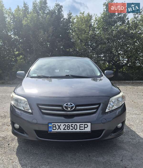 Седан Toyota Corolla 2009 в Скале-Подольской