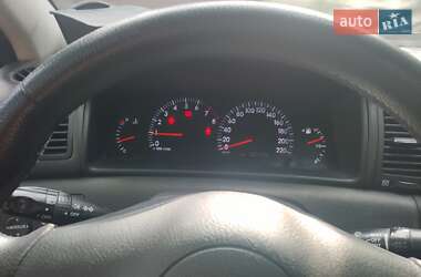 Седан Toyota Corolla 2005 в 