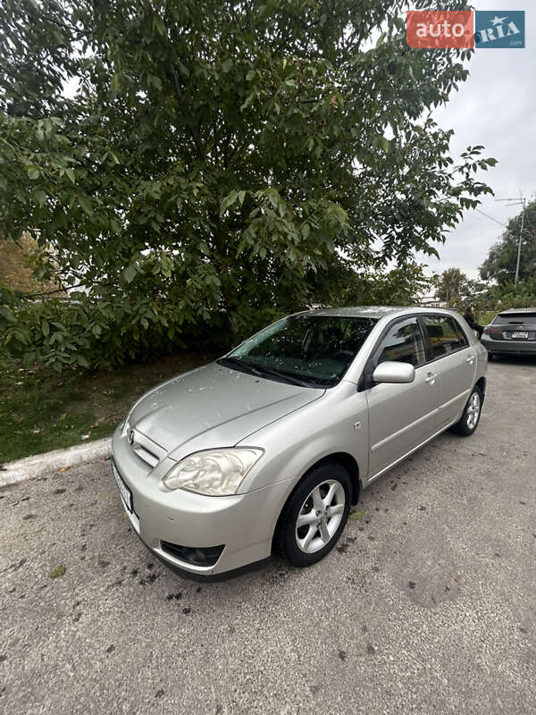 Хэтчбек Toyota Corolla 2005 в Киеве фото 3 Хэтчбек Toyota Corolla 2005 в Киеве