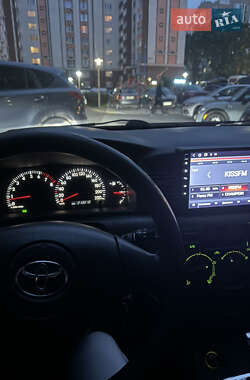 Хэтчбек Toyota Corolla 2002 в 