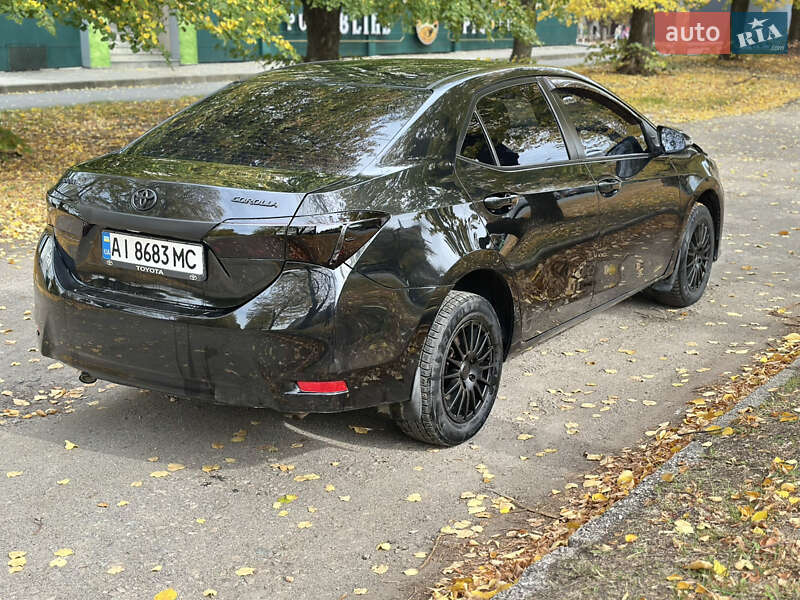 Седан Toyota Corolla 2014 в Харкові