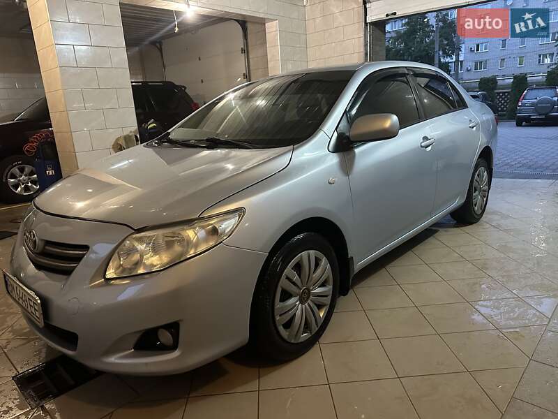 Седан Toyota Corolla 2008 в Конотопе