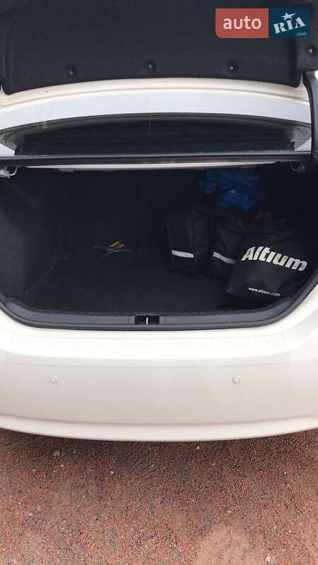 Седан Toyota Corolla 2015 в Запоріжжі фото 2 Седан Toyota Corolla 2015 в Запоріжжі