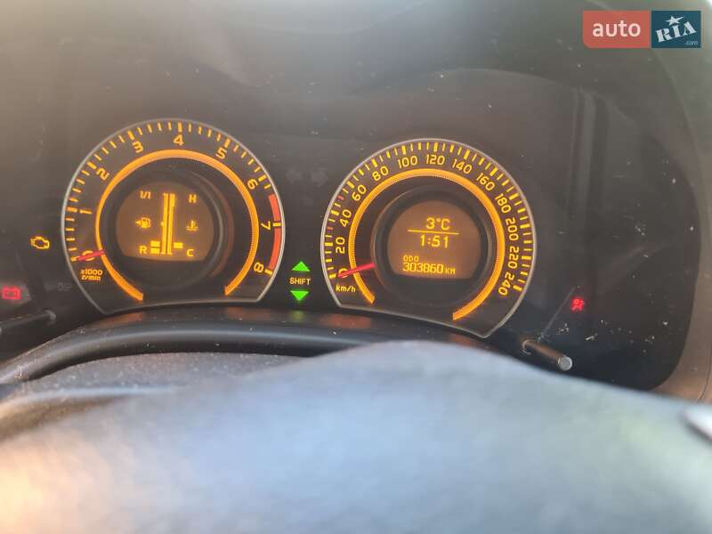 Седан Toyota Corolla 2008 в Черновцах