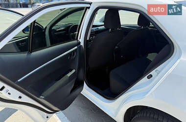 Седан Toyota Corolla 2015 в  фото 11 Седан Toyota Corolla 2015 в