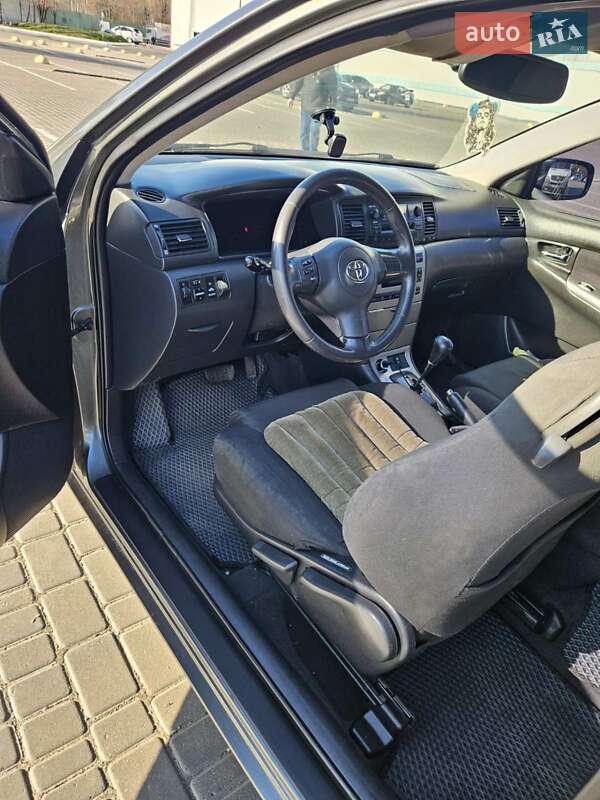 Хетчбек Toyota Corolla 2005 в Одесі