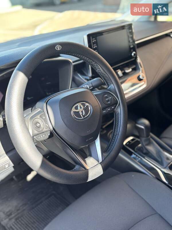 Седан Toyota Corolla 2019 в Киеве