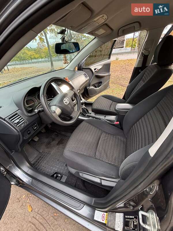 Седан Toyota Corolla 2010 в Днепре фото 15 Седан Toyota Corolla 2010 в Днепре