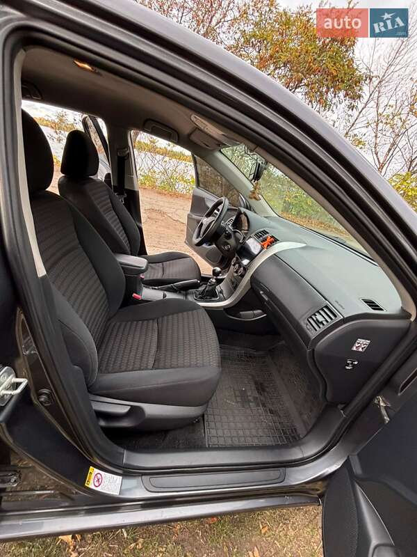 Седан Toyota Corolla 2010 в Днепре фото 20 Седан Toyota Corolla 2010 в Днепре