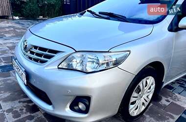Седан Toyota Corolla 2011 в 