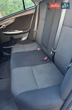Седан Toyota Corolla 2011 в 