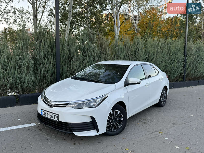 Седан Toyota Corolla 2018 в Киеве фото 2 Седан Toyota Corolla 2018 в Киеве