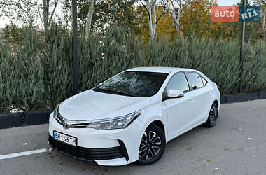 Седан Toyota Corolla 2018 в 