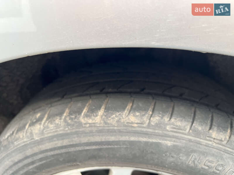 Седан Toyota Corolla 2007 в Вишневому фото 15 Седан Toyota Corolla 2007 в Вишневому