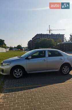 Седан Toyota Corolla 2011 в 