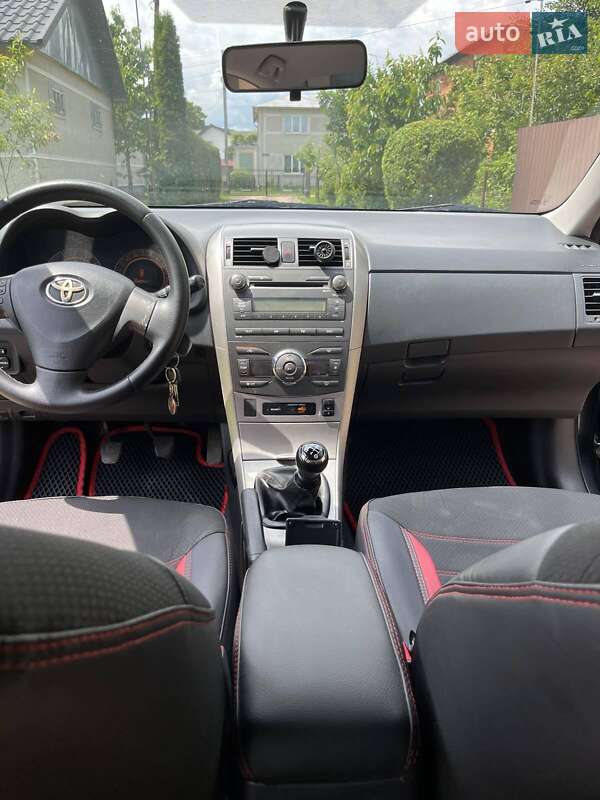 Седан Toyota Corolla 2007 в Косове