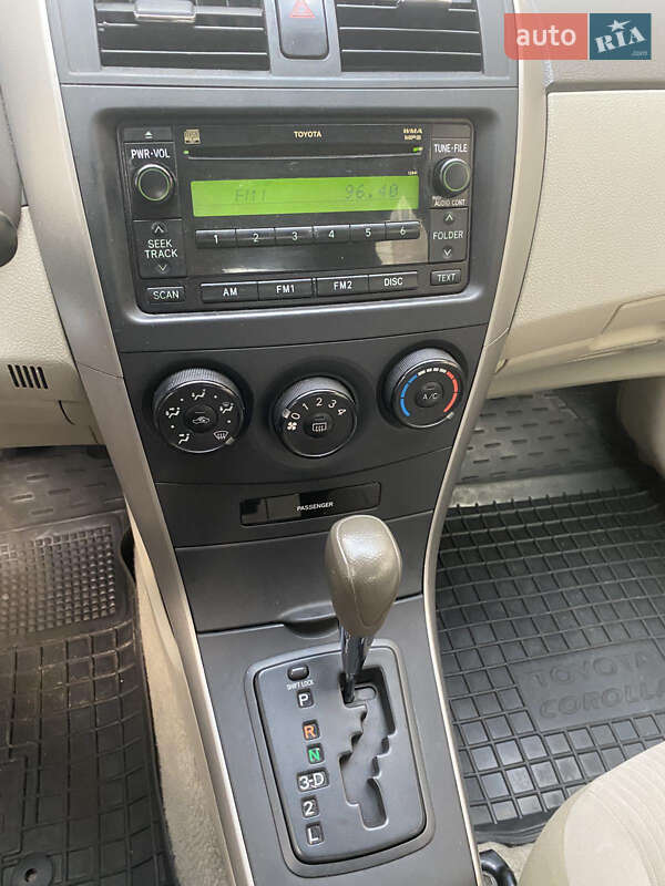 Седан Toyota Corolla 2008 в Києві