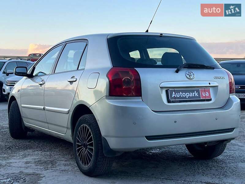 Хэтчбек Toyota Corolla 2004 в Львове