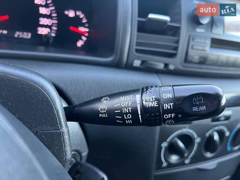 Хэтчбек Toyota Corolla 2004 в Львове