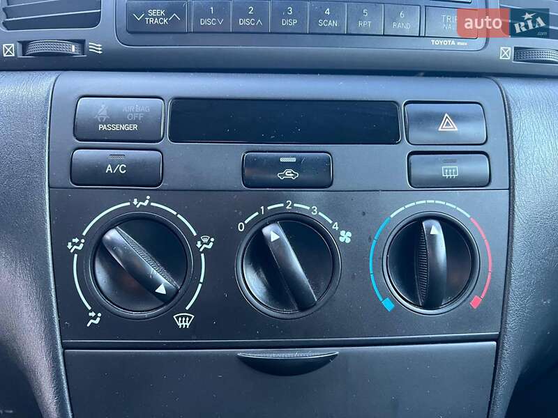Хэтчбек Toyota Corolla 2004 в Львове