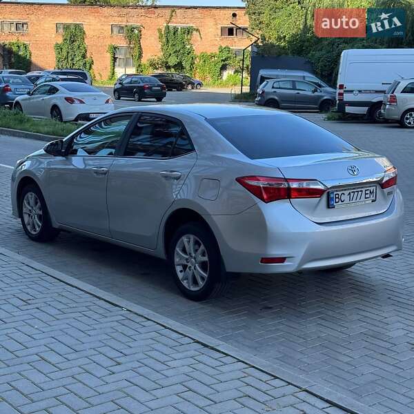 Седан Toyota Corolla 2016 в Житомире