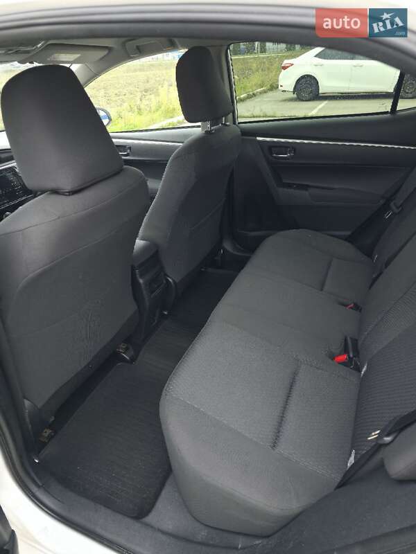 Седан Toyota Corolla 2016 в Києві фото 24 Седан Toyota Corolla 2016 в Києві