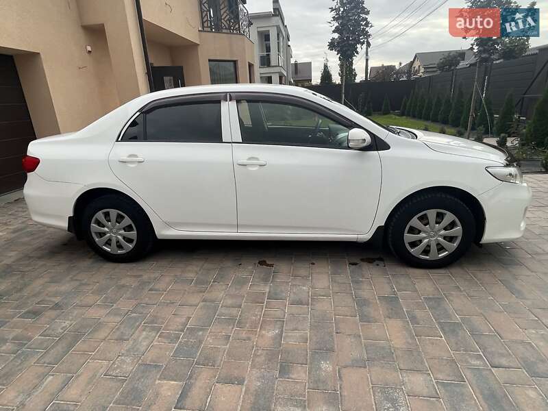 Седан Toyota Corolla 2010 в Вінниці