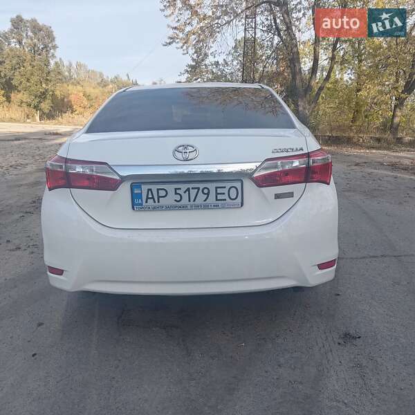 Седан Toyota Corolla 2016 в Запорожье