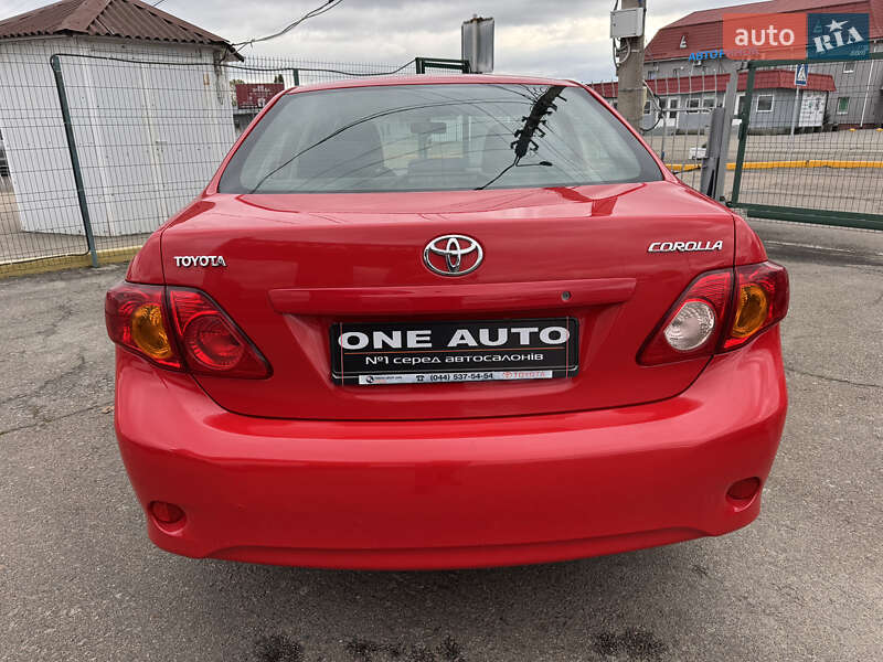 Седан Toyota Corolla 2008 в Києві